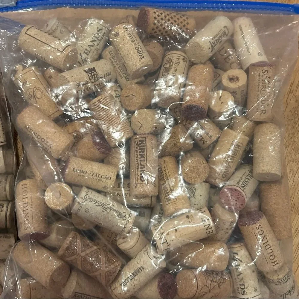 2 Bags Wine Corks 9x9x2